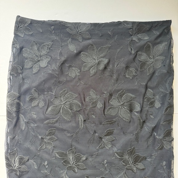 Dynamite Alana Embroidered Midi Skirt Black Burnout Floral Lined Pencil Sz M - Picture 11 of 12